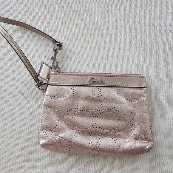 Coach Handbags - Coach Metallic Wristlet Clutch